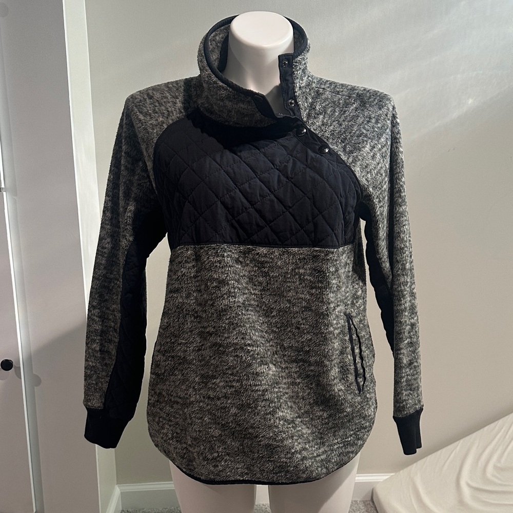 Abercrombie & Fitch black and gray‎ comfy pull over jacket size Large